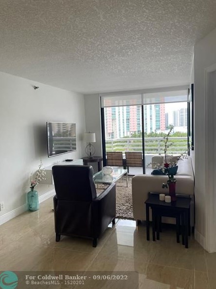 3300 Ne 192nd St #1015, Miami, FL 33180