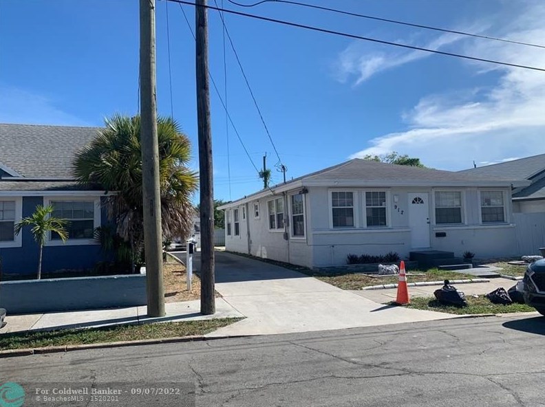 912 8th St, West Palm Beach, FL 33401