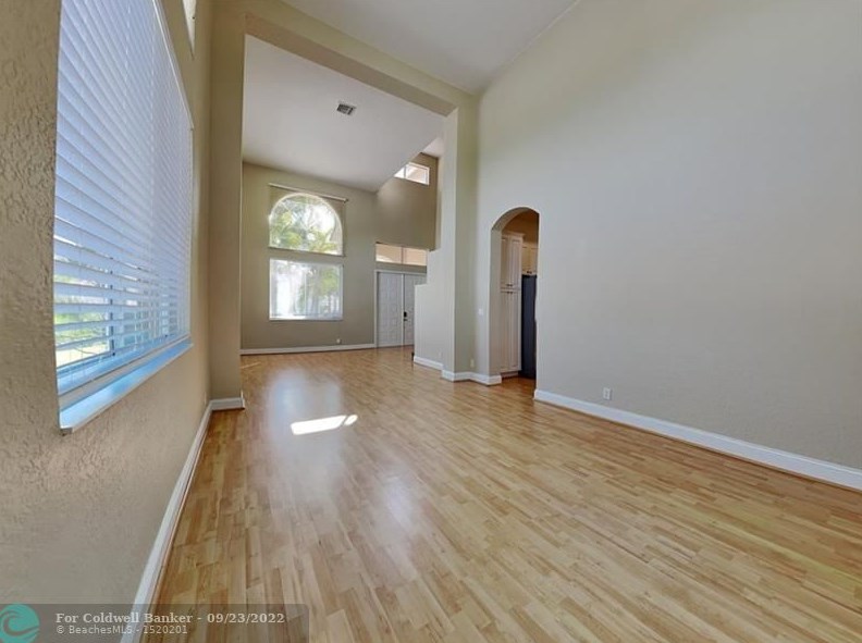 4601 Mariners Cove Dr, Lake Worth, FL 33449-8359