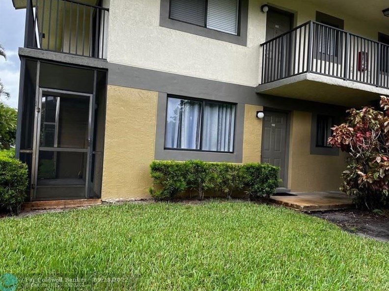 545 Trace Cir, Pompano Beach, FL 33441-7822