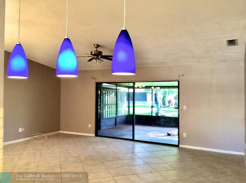 21 Farnworth Dr, Boynton Beach, FL 33426
