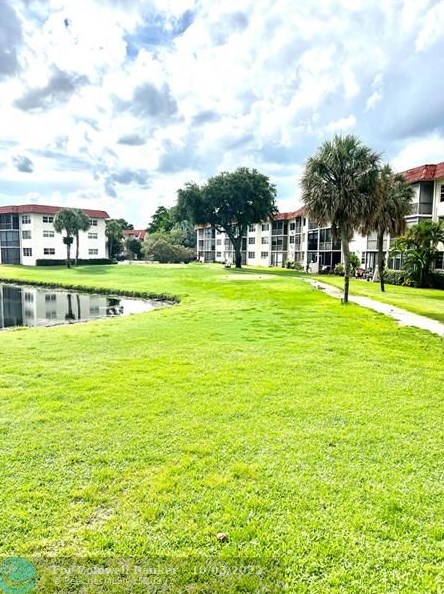 411 Hollybrook Dr, Hollywood, FL 33025-1225