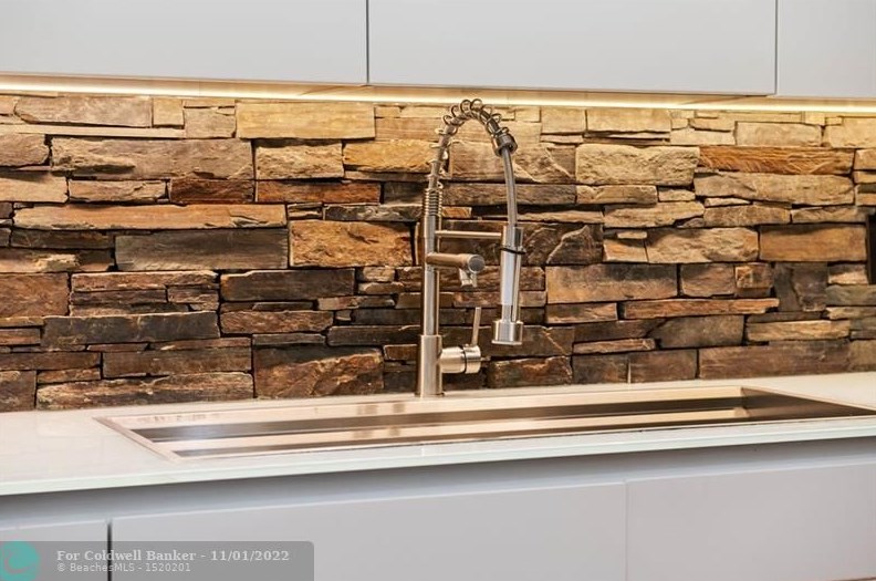 10367 Sunset Bend Dr, Boca Raton FL  33428-1818 exterior