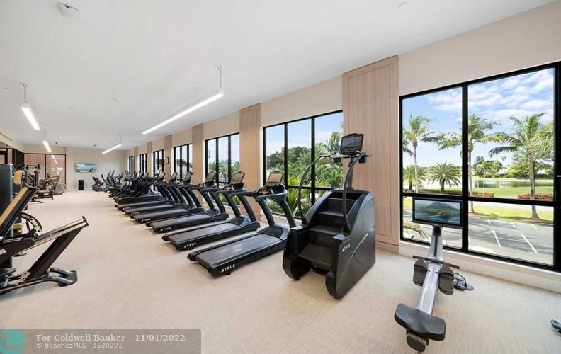 10367 Sunset Bend Dr, Boca Raton FL  33428-1818 exterior