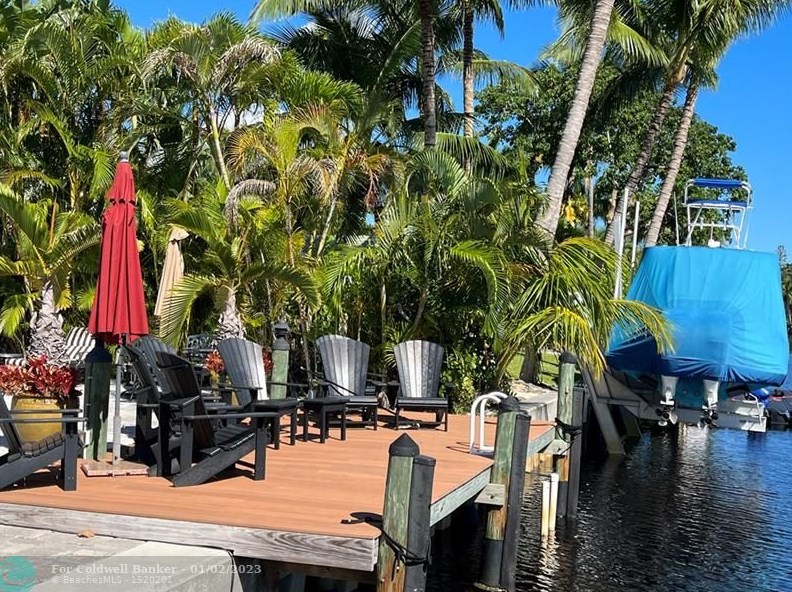911 Loxahatchee Dr, Jupiter FL  33458-4303 exterior