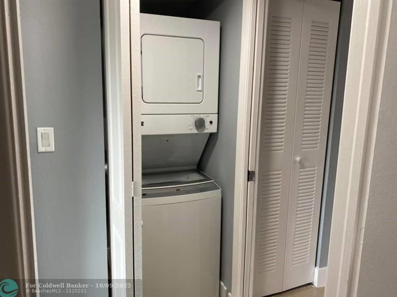 4400 107th Ave, Miami FL  33178-1881 exterior