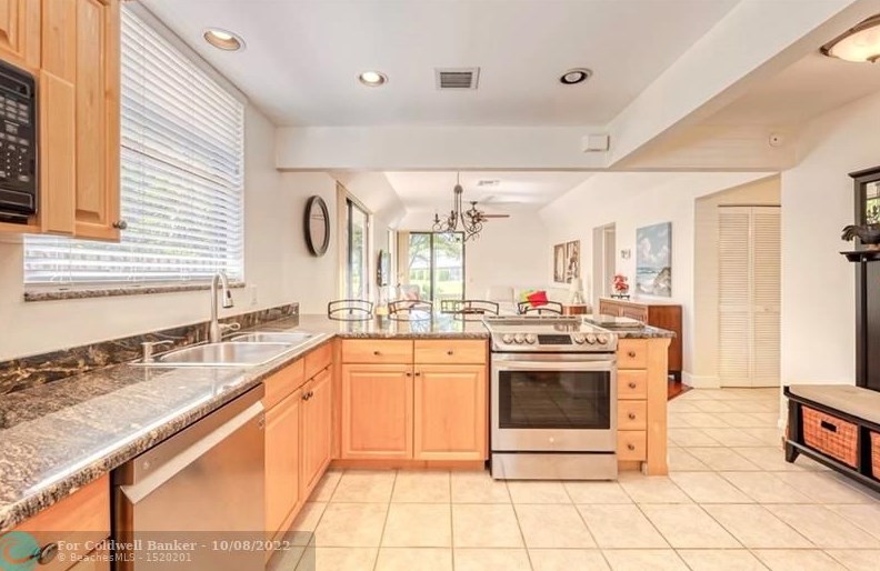 5901 Fox Hollow Dr, Boca Raton, FL 33486-8919