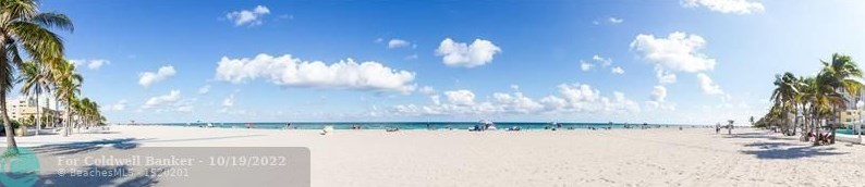 326 Harrison St, Hollywood FL  33019-1780 exterior