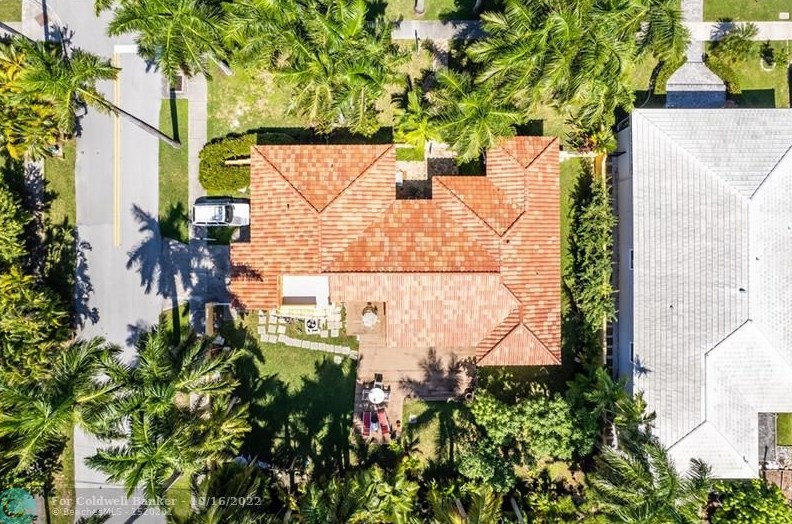 956 Harrison St, Hollywood FL 33020-6805 exterior