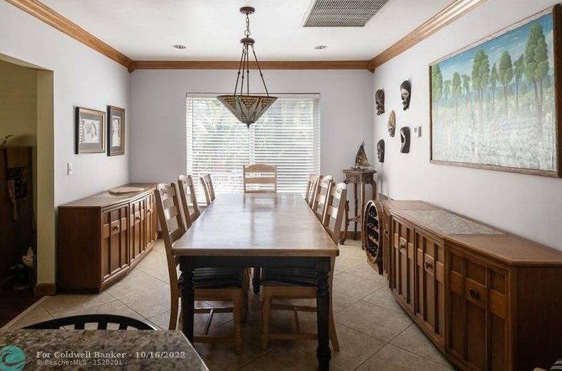 956 Harrison St, Hollywood FL 33020-6805 exterior