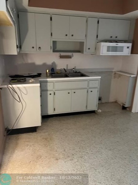 6271 Moseley St, Hollywood, FL 33024-4257