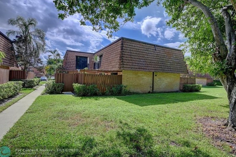414 4th Ln, Lake Worth, FL 33463-4347