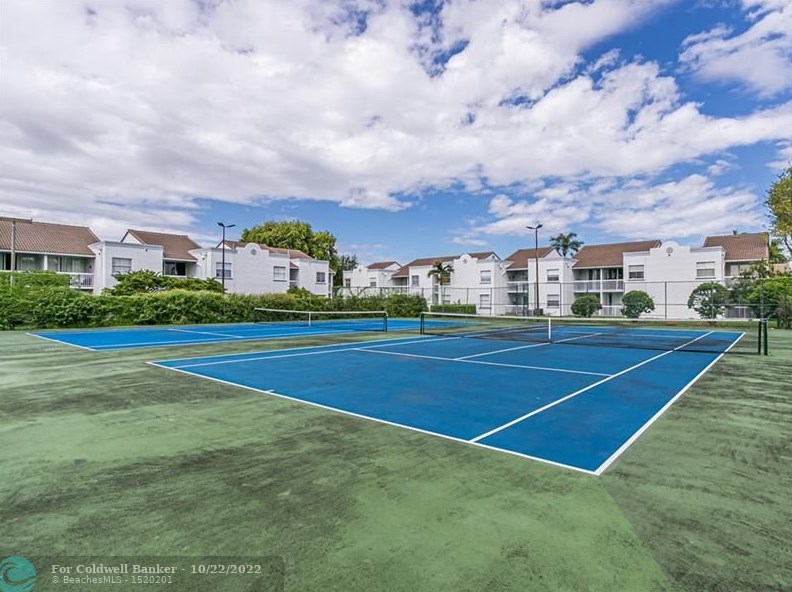 9761 Nw 48th Ter #330, Miami, FL