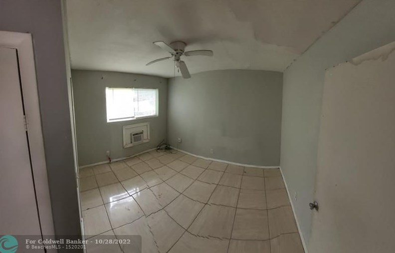6046 Polk St, Hollywood, FL 33024-7986