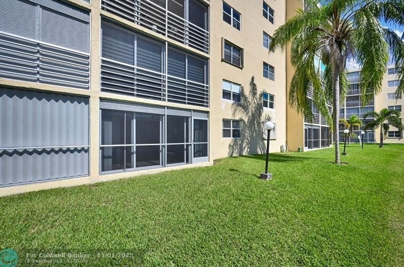 401 Se 3rd St Apt 103, Dania Beach, FL 33004