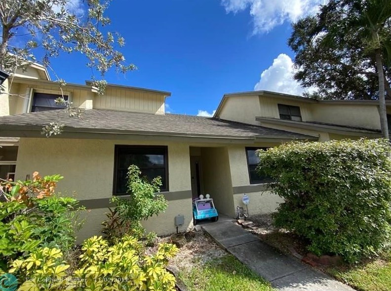 9369 Ketay Cir, Boca Raton, FL 33428