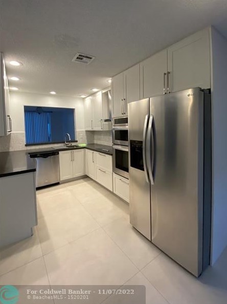 4461 Nw 102nd Pl, Miami, FL 33178