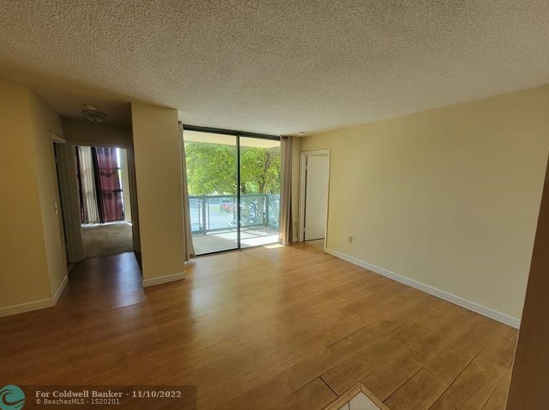 11780 Sw 18th St # 318-2, Miami, FL