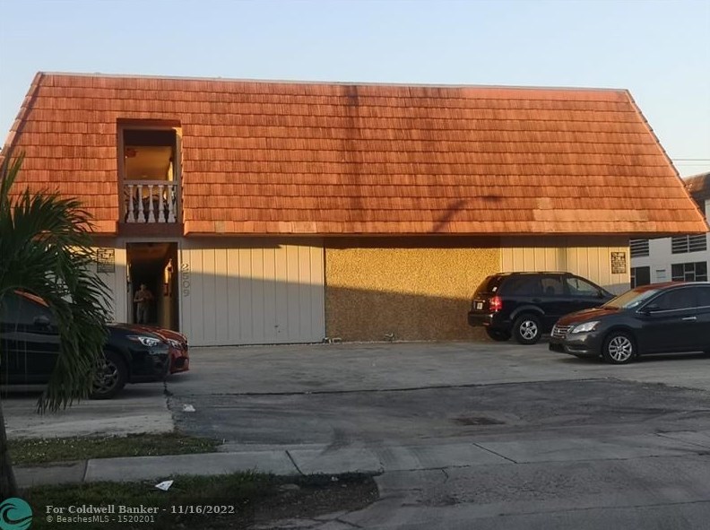 2501 Lincoln St, Hollywood, FL 33020-3928
