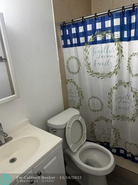 6224 Miramar Pkwy, Hollywood FL  33023-3992 exterior