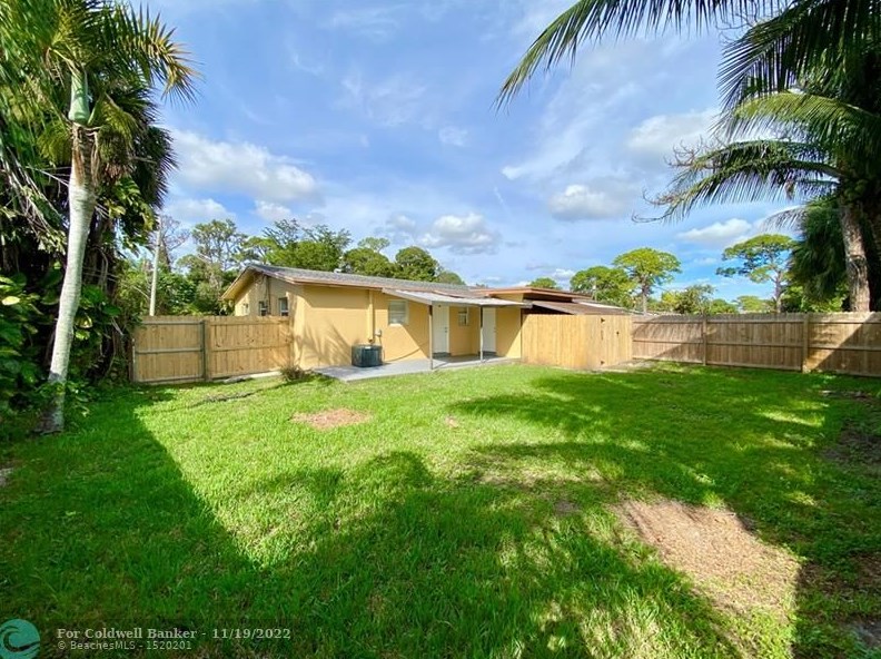 1156 Rosetta, West Palm Beach, FL 33417