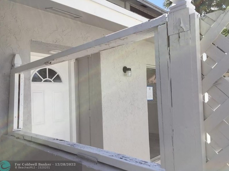 8586 Satalite Ter, West Palm Beach, FL 33403