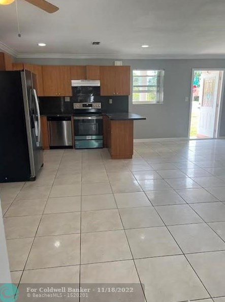 240 N 70th Ter, Hollywood, FL 33024