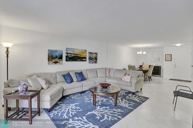 1000 Spanish River Rd, Boca Raton FL  33432-7689 exterior