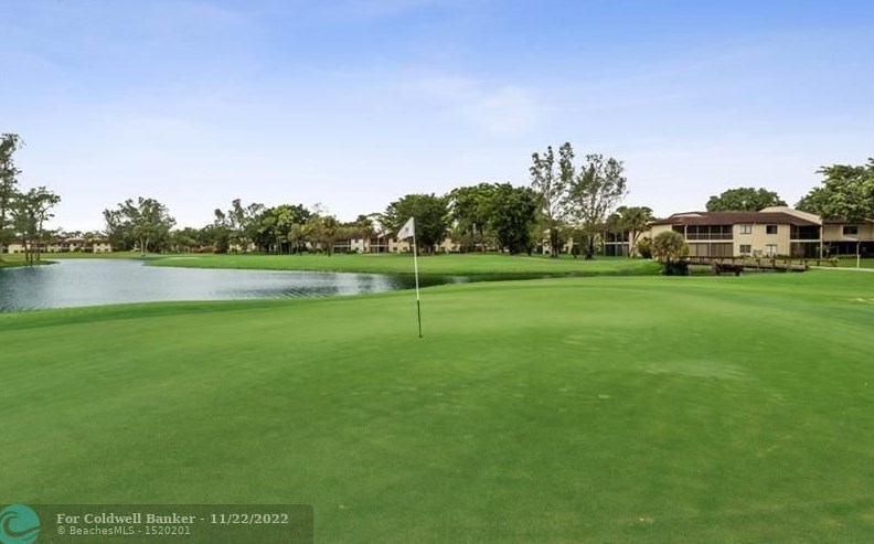 8204 Casa Del Lago, Boca Raton FL  33433-2102 exterior