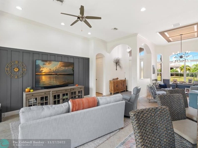 1090 Southlakes Way, Vero Beach, FL 32968