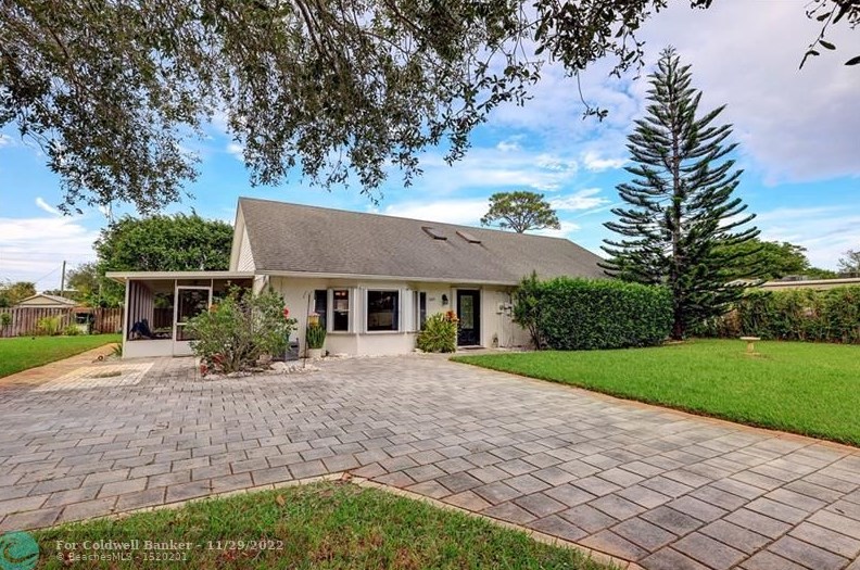 3439 Kensington St, Stuart, FL 34997-5352