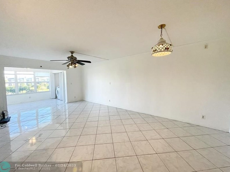 9370 Sw 8th St Apt 423, Boca Raton, FL 33428