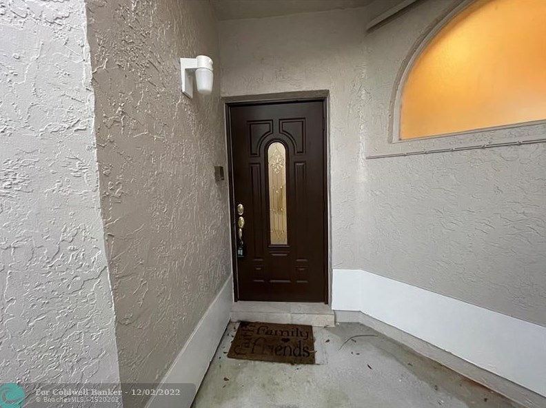 10516 Lake Vista Cir, Boca Raton, FL 33498