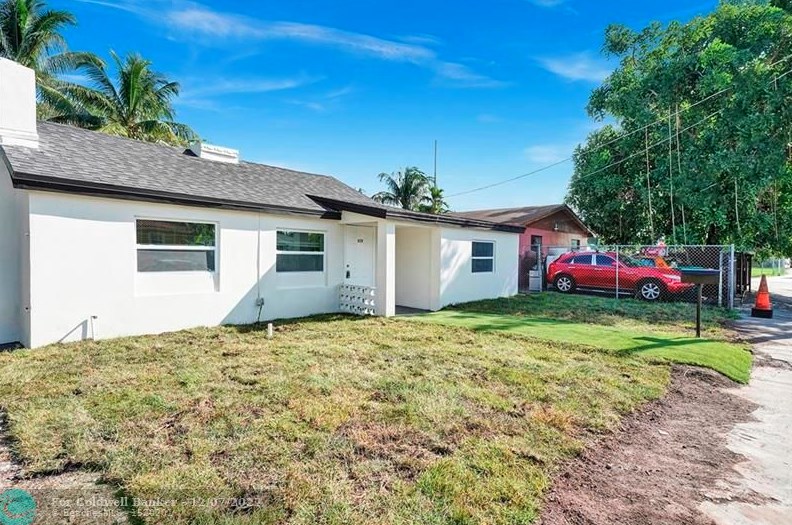 8229 Nw 1st Pl, Miami, FL 33138