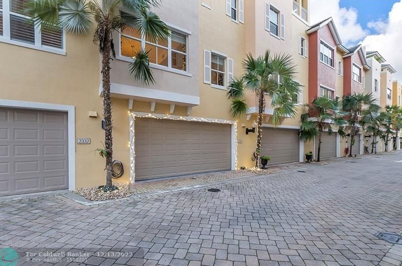 2330 Vintage Dr, Pompano Beach, FL 33064-6089