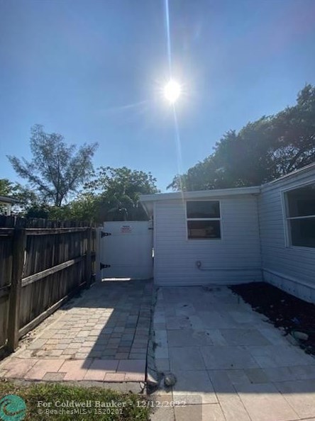 10666 S 228th Ln, Boca Raton, FL 33428