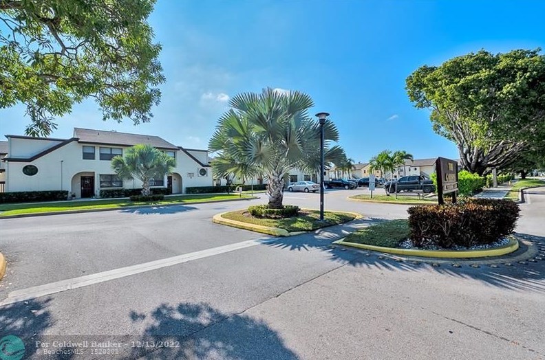 11346 Taft St, Hollywood, FL 33026-2134