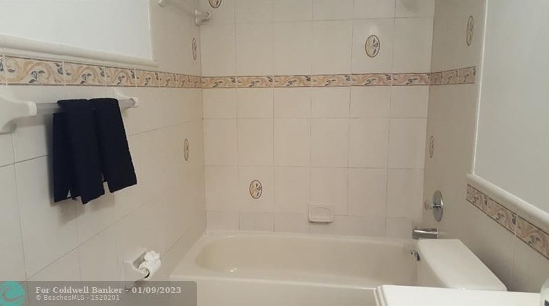 18596 Woodstream Dr, Boca Raton FL 33498-6332 exterior