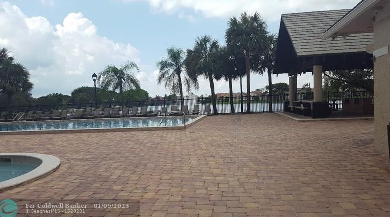 18596 Woodstream Dr, Boca Raton FL 33498-6332 exterior