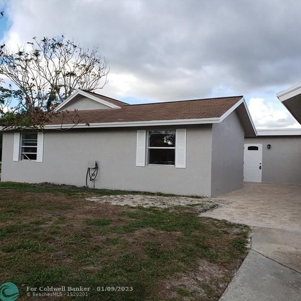 10431 Pippin Ln, West Palm Beach, FL 33411