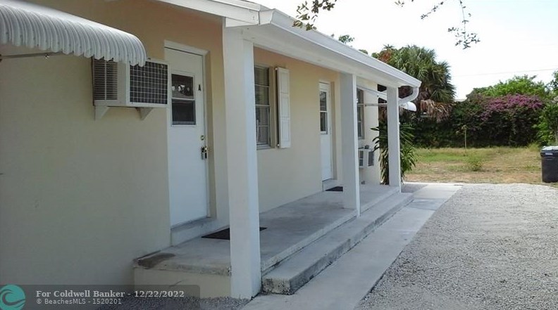 521 W Perry St, Lake Worth, FL 33462