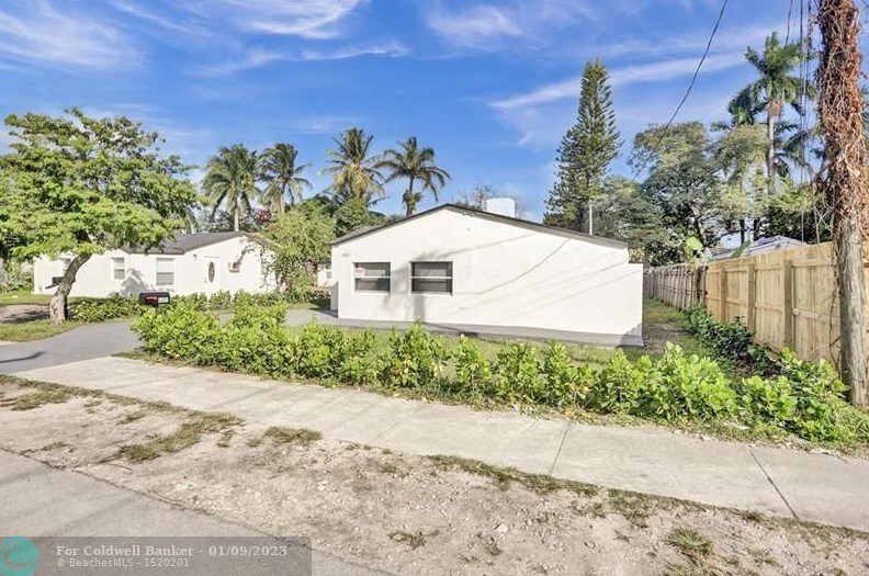 8265 Nw 1st Pl #1, Miami, FL 33150