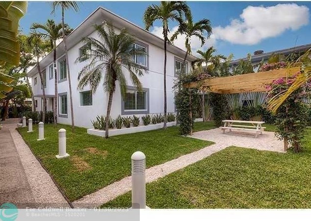 1198 Marseille Dr #3, Miami, FL 33141