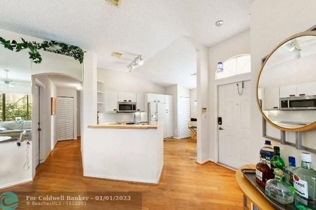 1101 Scarlet Oak St, Hollywood FL  33019-4804 exterior