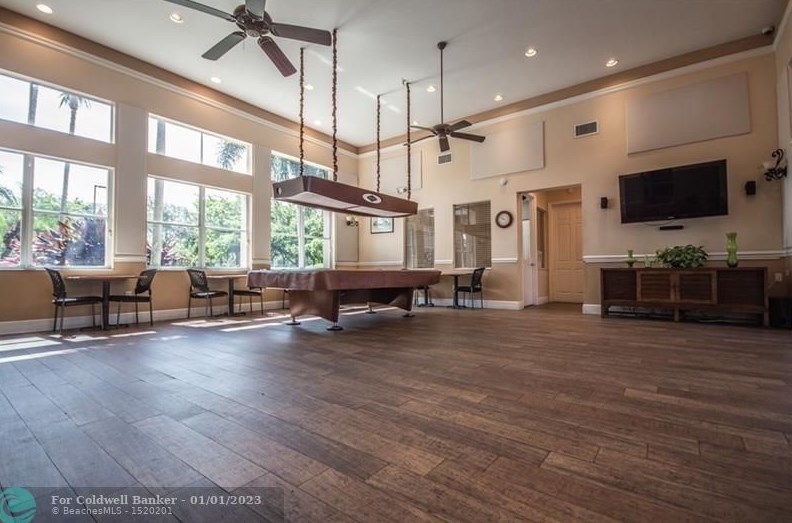 1101 Scarlet Oak St, Hollywood FL  33019-4804 exterior