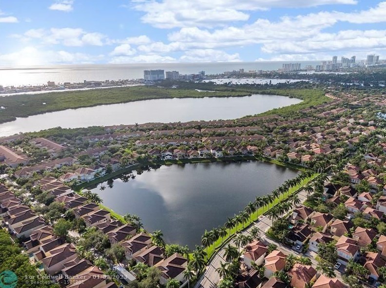 1101 Scarlet Oak St, Hollywood FL  33019-4804 exterior