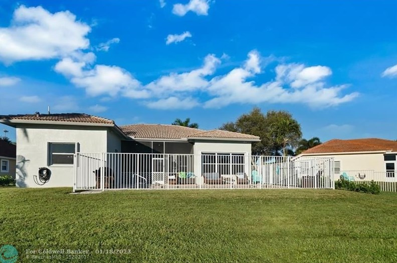 10682 Paso Fino Dr, Lake Worth FL 33449-8021 exterior