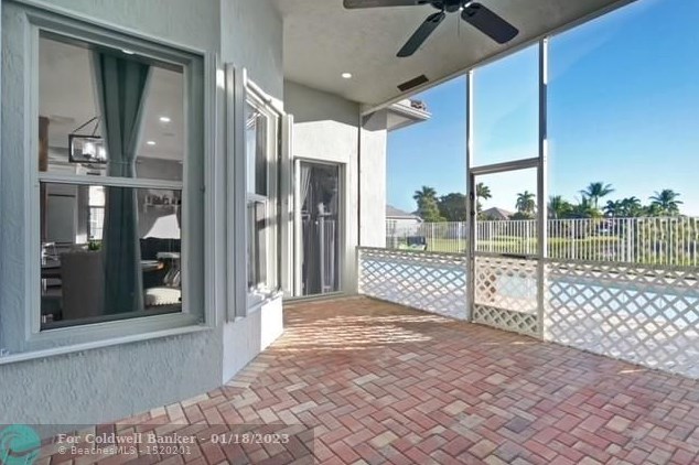 10682 Paso Fino Dr, Lake Worth FL 33449-8021 exterior