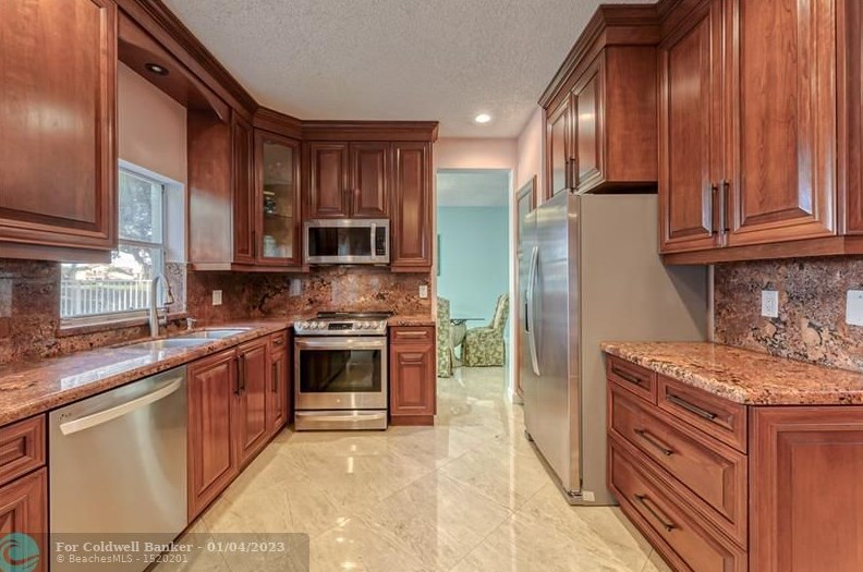 12221 Quilting Ln, Boca Raton, FL 33428