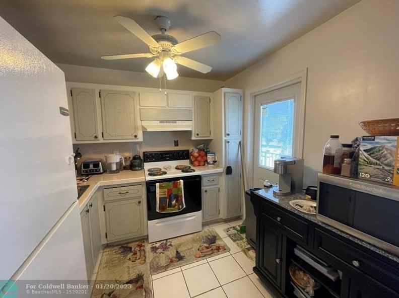 1100 Tallwood Ave, Hollywood, FL 33021-7914